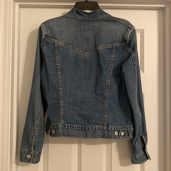 GAP Jean Jacket - Picture 2 of 7